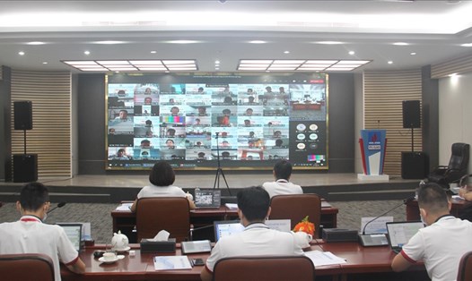Đoàn Chủ tịch điều hành Hội thảo trực tuyến từ Zone 0 Trụ sở KCM tại Khu chế xuất Khí - Điện - Đạm Cà Mau