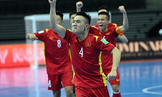 Tuyển futsal Việt Nam giành quyền vào vòng 1/8 World Cup 2021. Ảnh: VFF