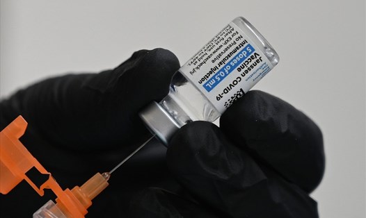 Vaccine COVID-19 của Johnson & Johnson. Ảnh: AFP