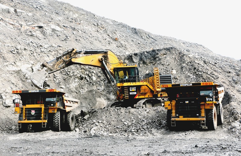 Tổng công ty Mỏ Việt Bắc khai thác than tại mỏ Núi Hồng.
Ảnh: LĐO.