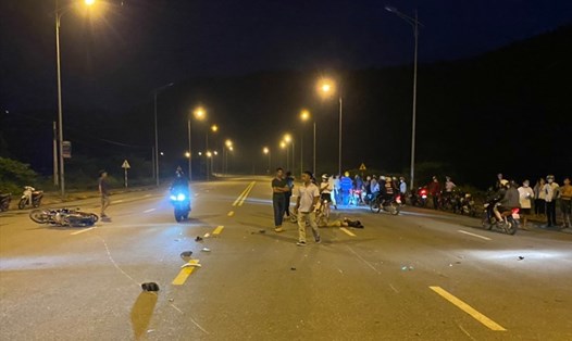 Hiện trường vụ tai nạn khiến 1 người chết, 1 người bị thương tại huyện Trấn Yên, tỉnh Yên Bái. Ảnh: Văn Đức.