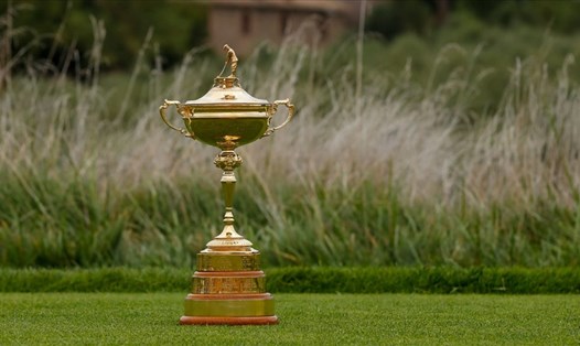 Chiếc cúp dành cho đội vô địch Ryder Cup 2021. Ảnh: PGATour