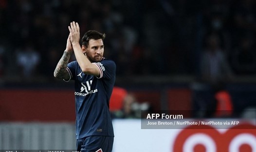 Messi đang chạy đua với thời gian để đấu Man City. Ảnh: AFP