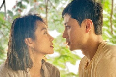 Khả Ngân - Thanh Sơn được khen đẹp đôi khi đóng chung phim "11 tháng 5 ngày". Ảnh: NV.