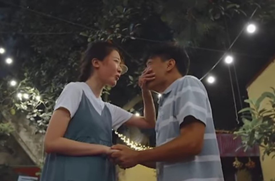 Long "đần" và Thục Anh chính thức thành đôi trong "11 tháng 5 ngày". Ảnh: NSX. Long "đần" và Thục Anh chính thức thành đôi trong "11 tháng 5 ngày". Ảnh: NSX.