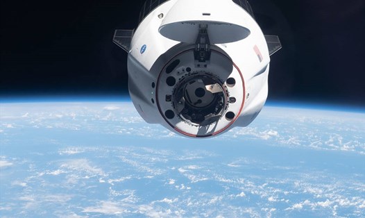 Hình ảnh cho thấy tàu SpaceX Crew Dragon Endeavour đang tiếp cận Trạm Vũ trụ Quốc tế. Ảnh: NASA