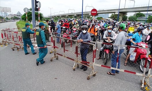 TPHCM vẫn chưa có chủ trương cho người dân đi xe máy về quê sau ngày 30.9. Ảnh: Anh Tú