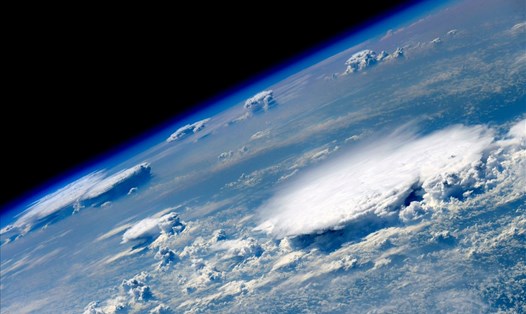Ảnh Trái đất do phi hành gia Nga chụp từ cửa sổ module mới Nauka của Nga trên Trạm vũ trụ Quốc tế ISS. Ảnh: Roscosmos