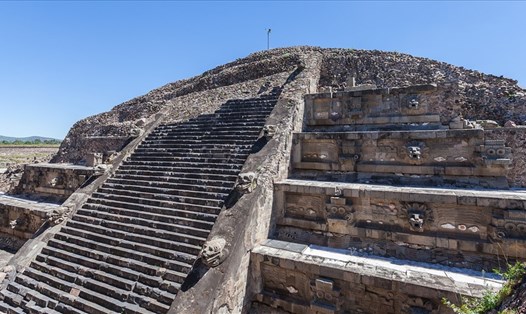 Kim tự tháp Feathered Serpent nổi tiếng ở Mexico. Ảnh: AFP