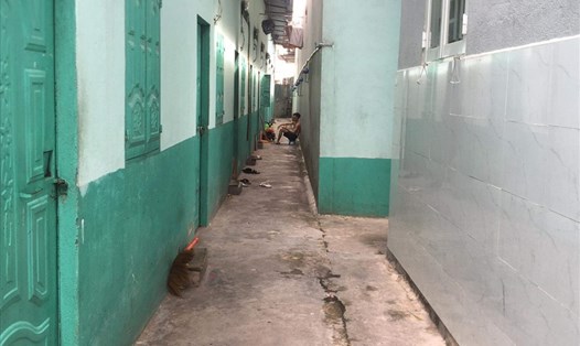 Một khu nhà trọ chật hẹp tại Phường Long Bình, TP.Biện Hoà, Đồng Nai. 
Ảnh: Hà Anh Chiến