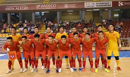 Đội tuyển Futsal Việt Nam trong trận đấu với Cordoba. Ảnh: VFF