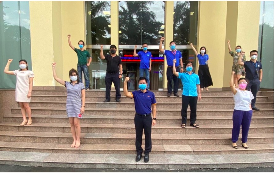 Đoàn viên Công đoàn Công ty dịch vụ MobiFone Khu vực 2 sẵn sàng “3 tại chỗ”.