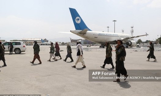 Quang cảnh tại sân bay Hamid Karzai ở thủ đô Kabul hôm 31.8. Ảnh: AFP