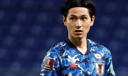 Tuyển Nhật Bản sẽ không có sự phục vụ của tiền đạo Takumi Minamino ở trận đấu gặp tuyển Trung Quốc tối 7.9. Ảnh: Sina.