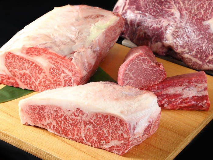 Cận cảnh miếng thịt bò wagyu đắt nhất thế giới được in bằng công nghệ 3D