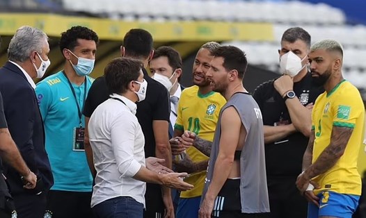 Messi, Neymar và nhiều ngôi sao khác vẫn chưa hiểu chuyện gì đang diễn ra. Ảnh: AFP.