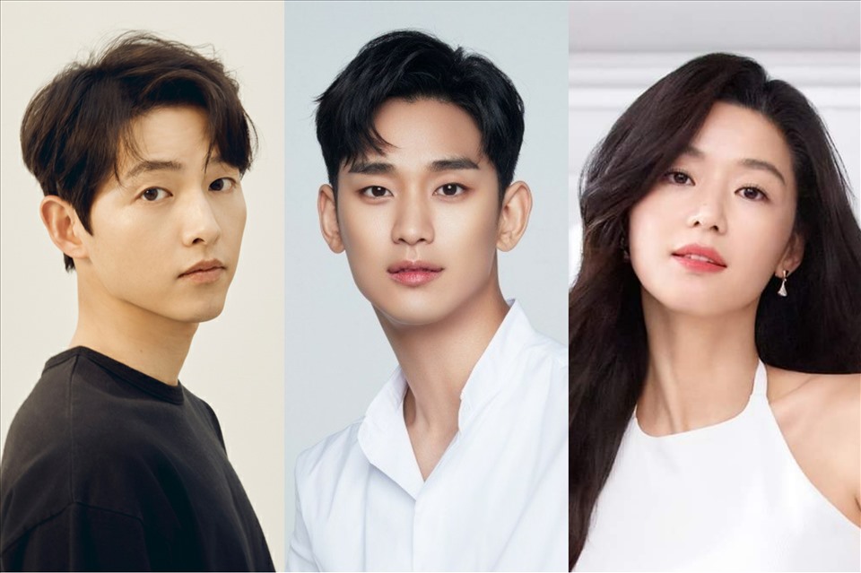 Song Joong Ki, Kim Soo Hyun, Jeon Ji Hyun lọt Top 8 ngôi sao kiếm tiền "khủng" nhất năm. Ảnh: Naver