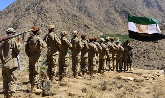 Lực lượng chống Taliban huấn luyện ở Thung lũng Panjshir hôm 2.9. Ảnh: AFP