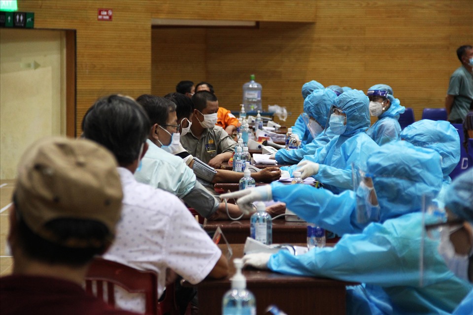 Đà Nẵng đề nghị công an chia sẻ dữ liệu dân cư phục vụ tiêm vaccine COVID-19. Ảnh: TT