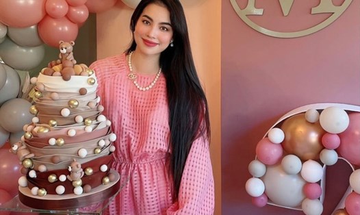 Hoa hậu Phạm Hương hạnh phúc viên mãn bên chồng và 2 con. Ảnh: NVCC