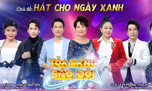 Nguyễn Phi Hùng cùng dàn giám khảo và các thí sinh. Ảnh: CTCC.