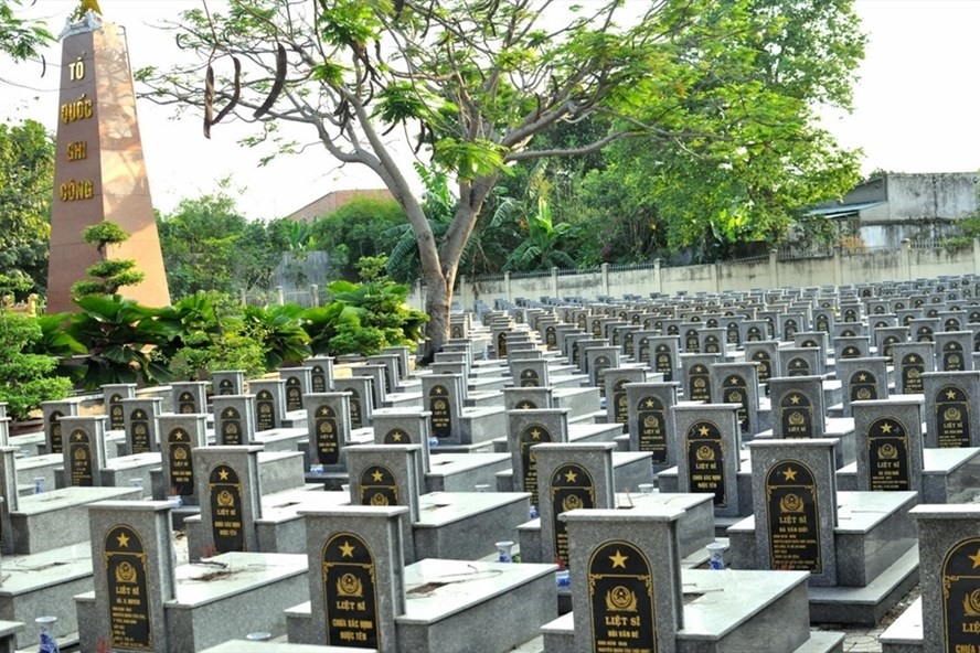 Mức trợ cấp, phụ cấp và các chế độ ưu đãi người có công với Cách mạng được quy định cụ thể tại Nghị định 75. Ảnh minh họa: LDO.