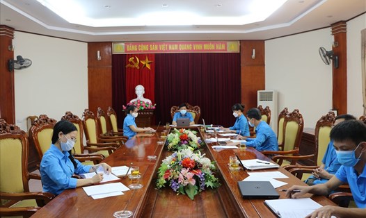 LĐLĐ tỉnh Nghệ An tổ chức Hội nghị trực tuyến tổng kết công tác giá công tác phòng chống dịch COVID-19. Ảnh: TT