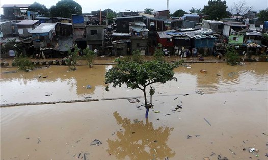 Bão Conson gây ngập lụt ở Bicol, Philippines. Ảnh: PASAGA