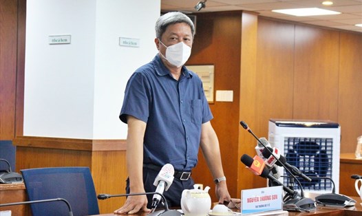 Thứ trưởng Bộ Y tế Nguyễn Trường Sơn thông tin tại họp báo chiều 9.9. Ảnh: Thành Nhân