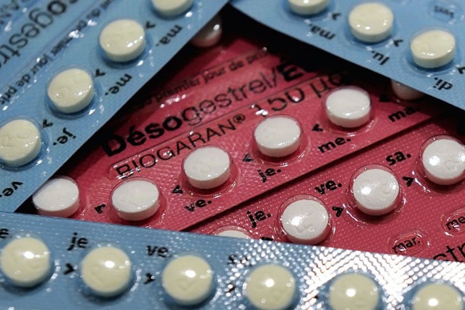 Thuốc tránh thai, vòng tránh thai... sẽ được phát miễn phí cho phụ nữ Pháp dưới 25 tuổi. Ảnh: AFP