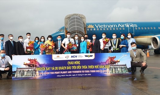 Hình ảnh tại “Lễ đón chuyến bay và du khách đầu tiên đến Thừa Thiên Huế năm 2022”. Ảnh: CTV