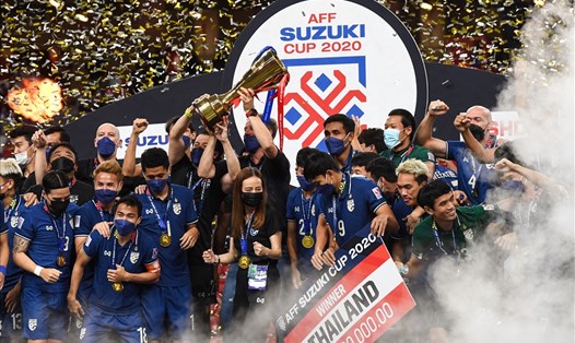 Tuyển Thái Lan ăn mừng chức vô địch AFF Cup 2020. Ảnh: AFP