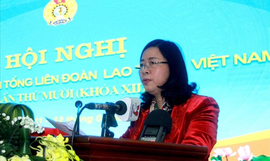 Bà Bùi Thị Minh Hoài - Bí thư Trung ương Đảng, Trưởng ban Dân vận Trung ương - phát biểu tại hội nghị. Ảnh: Hà Anh