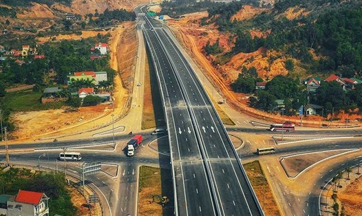 Quốc hội đồng ý xây thêm 729km cao tốc Bắc Nam phía Đông. Ảnh: LDO