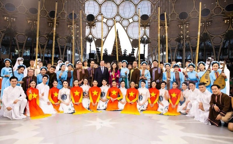 Chương trình nghệ thuật "Dòng chảy bất tận” đưa tinh hoa văn hóa Việt Nam ra thế giới. Ảnh: BTC