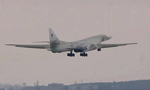 Máy bay ném bom mang tên lửa Tu-160M của Nga được chế tạo hoàn toàn mới. Ảnh: Bộ Quốc phòng Nga