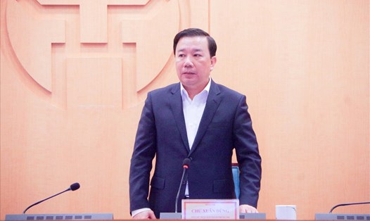Phó Chủ tịch UBND thành phố Chử Xuân Dũng chủ trì phiên họp. Ảnh: ĐH