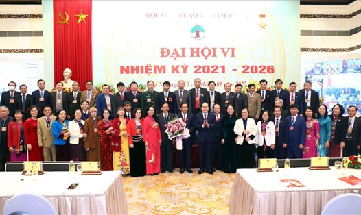 Ra mắt Ban chấp hành Hội Người cao tuổi Việt Nam khoá VI, nhiệm kỳ 2021 - 2026. Ảnh: TTXVN