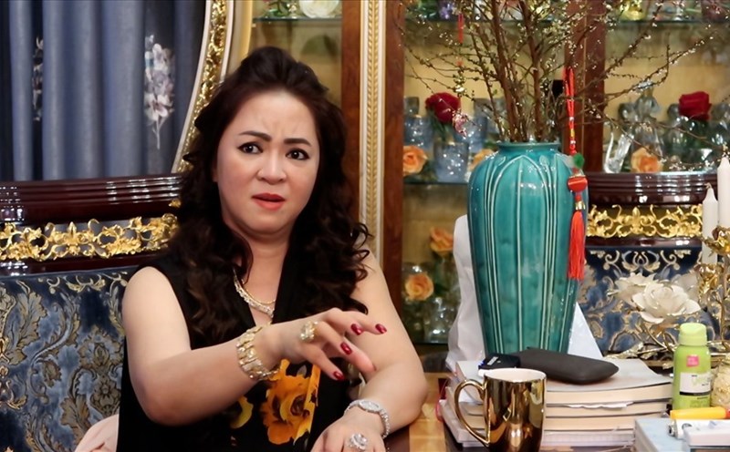 Livestream của bà Nguyễn Phương Hằng | LAODONG.VN