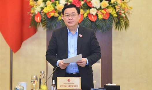 Chủ tịch Quốc hội Vương Đình Huệ phát biểu tại phiên họp thứ 6 của Uỷ ban Thường vụ. Ảnh: QH