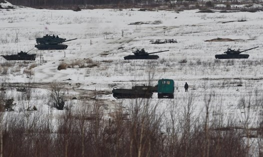 Xe tăng trong cuộc tập trận Nga-Belarus ở miền trung nước Nga, tháng 4.2021. Ảnh: Sputnik