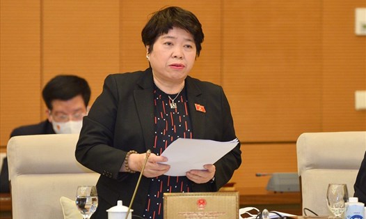 Chủ nhiệm Ủy ban Xã hội Nguyễn Thúy Anh trình bày báo cáo. Ảnh: QH