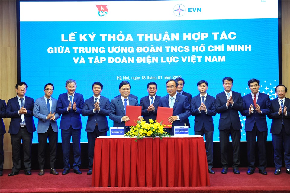 EVN và Trung ương Đoàn TNCS Hồ Chí Minh ký thoả thuận hợp tác giai đoạn 2022-2026.