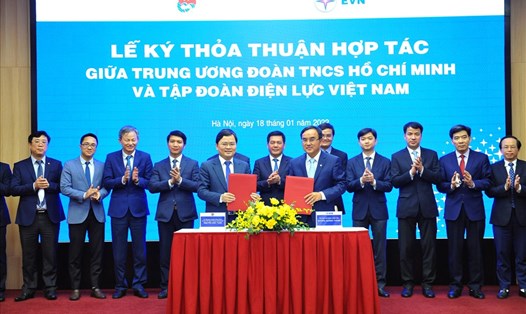EVN và Trung ương Đoàn TNCS Hồ Chí Minh ký thoả thuận hợp tác giai đoạn 2022-2026.