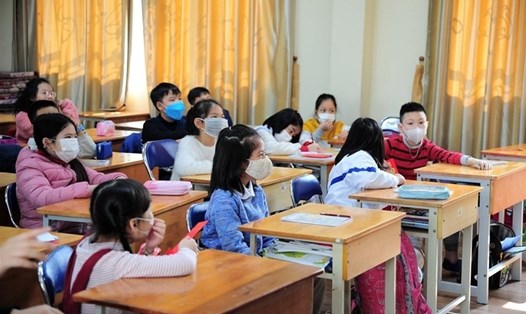 Hiện cả nước mới có 14 tỉnh, thành phố tổ chức dạy học trực tiếp cho tất cả học sinh trên địa bàn. Ảnh: Bích Hà