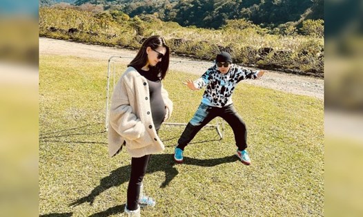 Châu Kiệt Luân và vợ trong bức ảnh mới nhất. Ảnh: Instagram