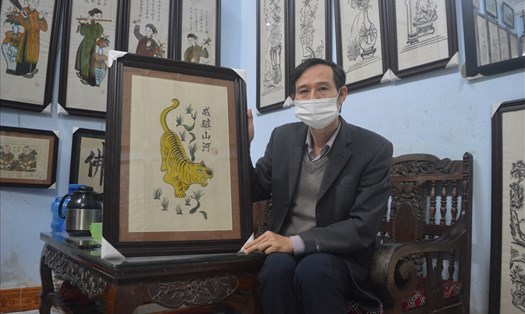 Ông Nguyễn Hữu Quả là một trong những nghệ nhân làm tranh dân gian Đông Hồ cuối cùng.