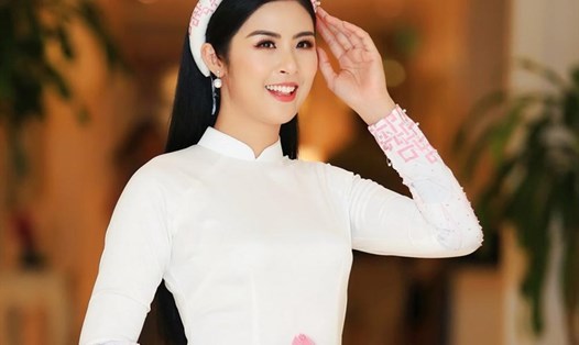 Áo dài là trang phục truyền thống được phụ nữ Việt Nam lựa chọn mặc vào mỗi dịp Tết đến xuân về. Ảnh: T. L