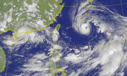 Hình ảnh bão In-fa tiến gần Việt Nam hồi tháng 7.2021. Ảnh: AccuWeather