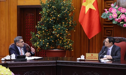 Thủ tướng Phạm Minh Chính tiếp Chủ tịch kiêm Tổng Giám đốc Công ty AstraZeneca Việt Nam ngày 19.1.2022. Ảnh: TTXVN
